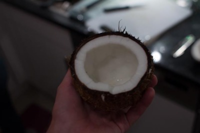 Wie man Kokosmilch macht